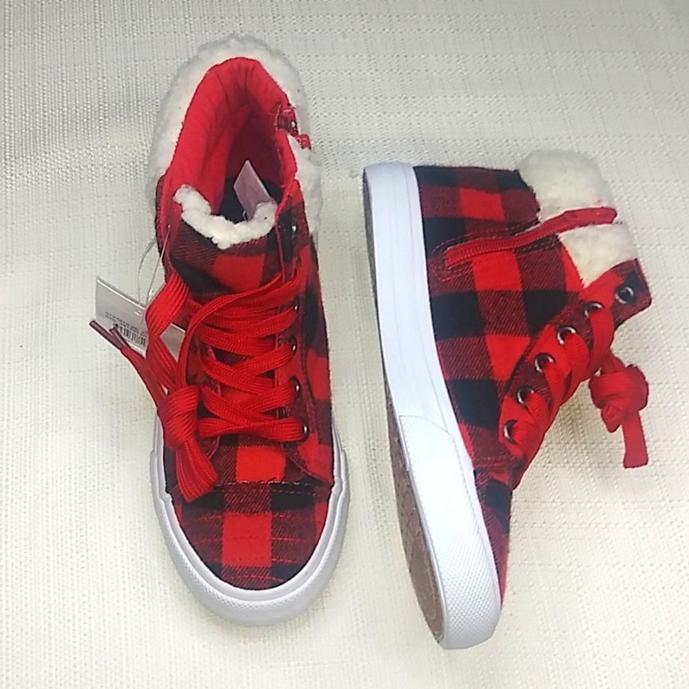 US Sports High-Top Sneakers